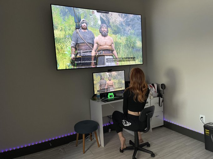 I miss my red hair I&rsquo;m thinking of going back to it. Also I miss my old place. I gotta get it back before