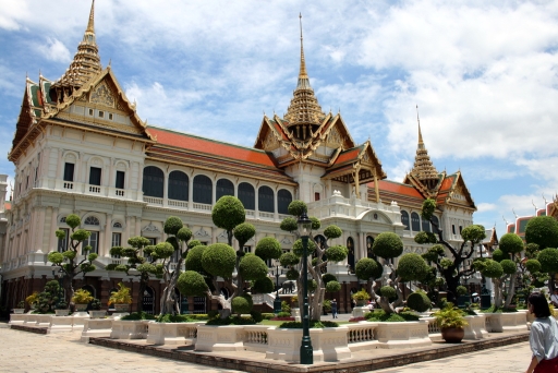 travelinfodata's tweet photo. Grand Palace in Bangkok https://t.co/dwJhUxZaY6 #travel #Bangkok #GrandPalace #BangkokGuide https://t.co/VVD0ZSRcVV