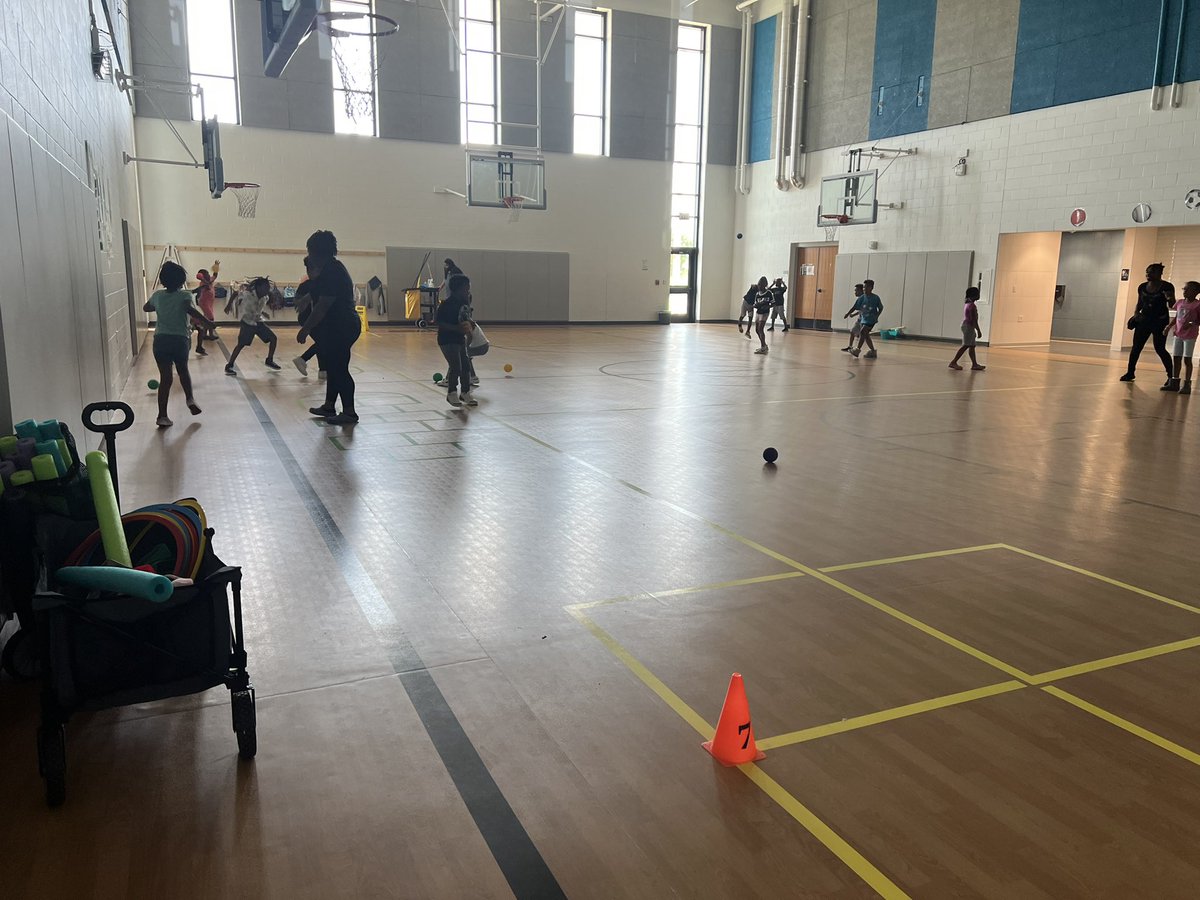 arethahudson's tweet photo. @kiddofit dodgeball and noodle pass
#KJTMASummerSafari
@taylord2win @yolandahanspard
Great things are happening during our summer experience. https://t.co/ehhdC8nxE0