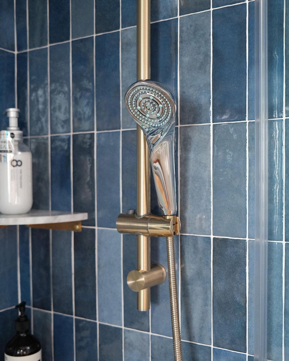 ReFaUSA's tweet photo. The perfect luxury gift for dad: the #ReFaFINEBUBBLES! Give Dad the gift of an at-home spa! 🚿 https://t.co/1KJZxp0dpz
