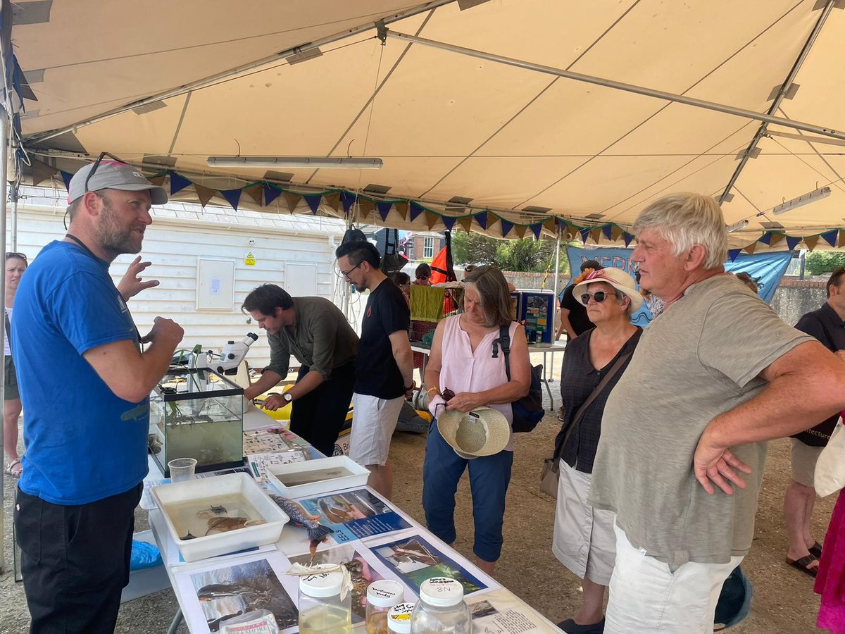 EnvAgencyAnglia's tweet photo. Officers attended the Earth Festival in Manningtree yesterday. 

We helped educate the public on biodiversity, fish life and the environment of the river Stour that runs through Essex and Suffolk.

#Essex #EarthFestival https://t.co/wtRcCfBV4D