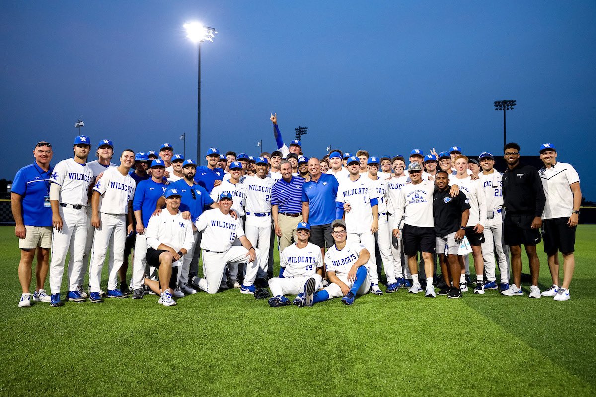 CaptGIlliam's tweet image. This place changed my life. Gave you everything I had BBN. I’m sorry we couldn’t finish. Will be a Kentucky Wildcat til the day I die💙

If you ever get the chance to play for @Coach_Mingione  you better take it. Will be the best decision you ever make.