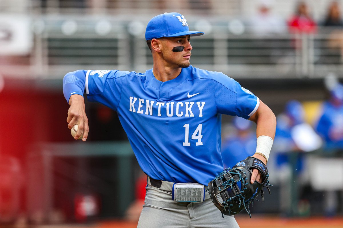 CaptGIlliam's tweet image. This place changed my life. Gave you everything I had BBN. I’m sorry we couldn’t finish. Will be a Kentucky Wildcat til the day I die💙

If you ever get the chance to play for @Coach_Mingione  you better take it. Will be the best decision you ever make.