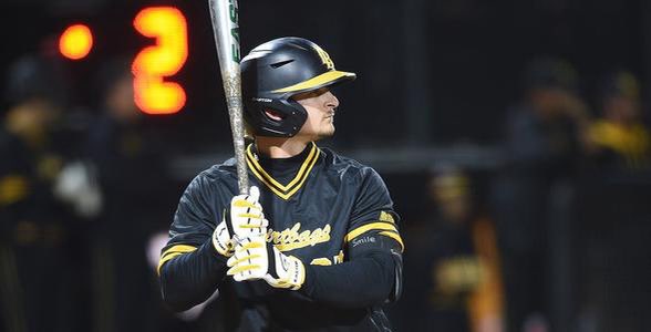 INF Rocco Peppi is a Bulldog! Peppi played two season at Long Beach State. He played in 110 games and started all of them. In two season Rocco has a batting avg of .301 with 11 HR’s and 128 hits. He was also All-Big West Honorable Mention in the 2022 season.
