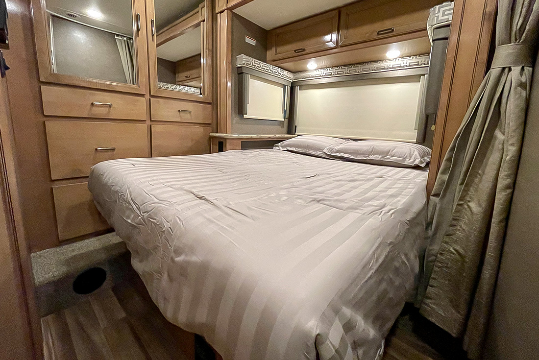 SylvanLakeRV's tweet image. 📷NEW INVENTORY ALERT📷
Introducing the 2018 Thor Quantum CR24 on a Mercedes-Benz Sprinter chassis! This energetic motorhome is packed with features and ready to make your adventures unforgettable.

sylvanlakerv.com/listings/2018-…

#PreOwnedRV #RVforsale #reddeeralberta #ClassCMotorHome