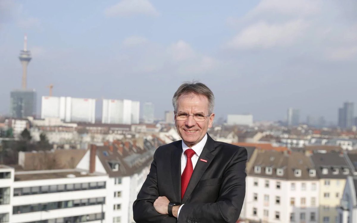 Fernwärme kann Teil der Lösung sein, wenn sie sich Wettbewerb mit anderen Lösungen stellt. Brauchen keine Biotope für verbraucherfeindliche Monopole. Monopole sind im Zweifelsfalle immer zu teuer und zu träge. Gilt auch für Energie- und Wärmeversorgung. handwerk.nrw/presse/pressem…