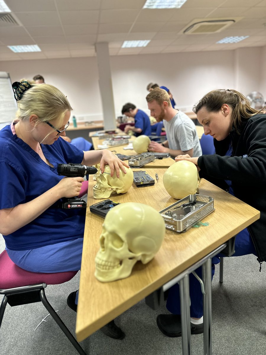 Stryker Craniofacial Plating at at King’s