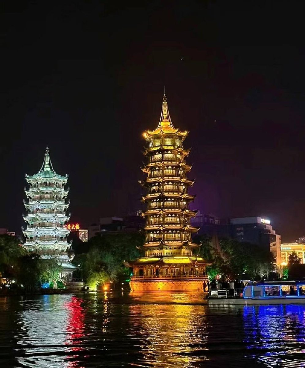 LI1878's tweet photo. The mountains and rivers of Guilin are the best in the world and worth visiting https://t.co/t0RDZKecpj