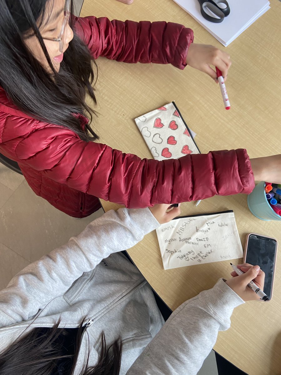 Today was “Art Day” for our June countdown! We set up some Arsty stations and had a very zen end to our day today 🎨🖌️