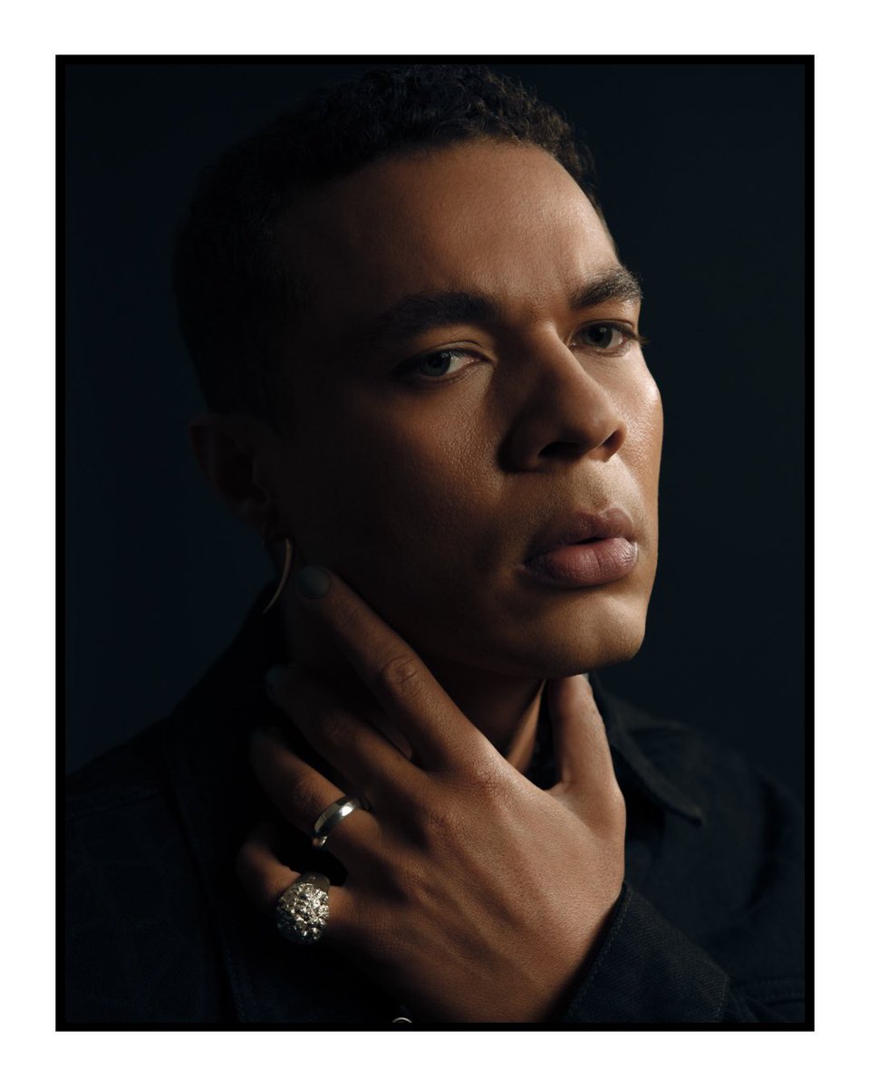 jrcmccord's tweet image. The exceptional Morfydd Clark &amp;amp; Ismael Cruz Cordova of #ringsofpower for @latimesphotos ❤️‍🔥
We had about 30 mins to get solos and duos but these two made it a dream. 
Assist from my fave @patrickgunning