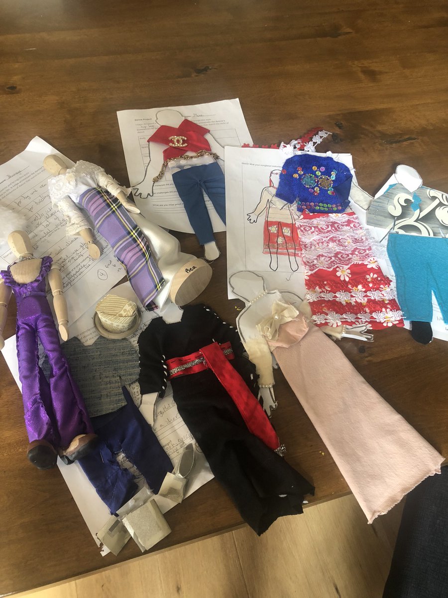 courtney tweet media