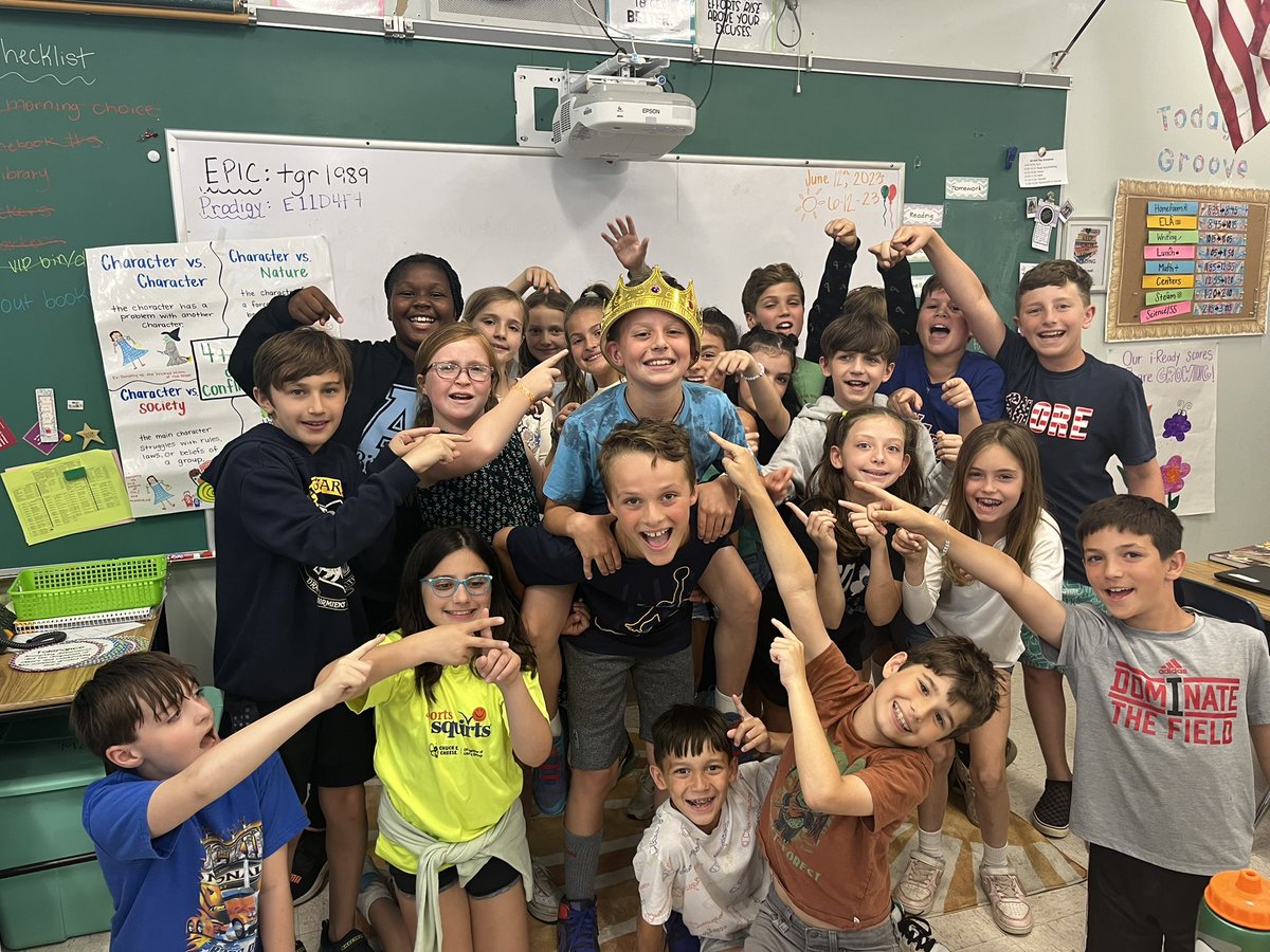 Miss Berry tweet media