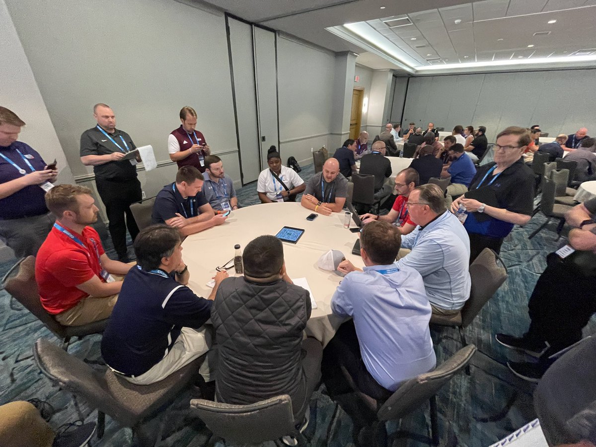 CollSportsComm's tweet photo. Round Table Time‼️

👂the experts on several topics at DII Day 

#CSCUNITE23 @diisida 

💬 @DonVieth, @RiverHawkSports https://t.co/SyS9OcmO7Z