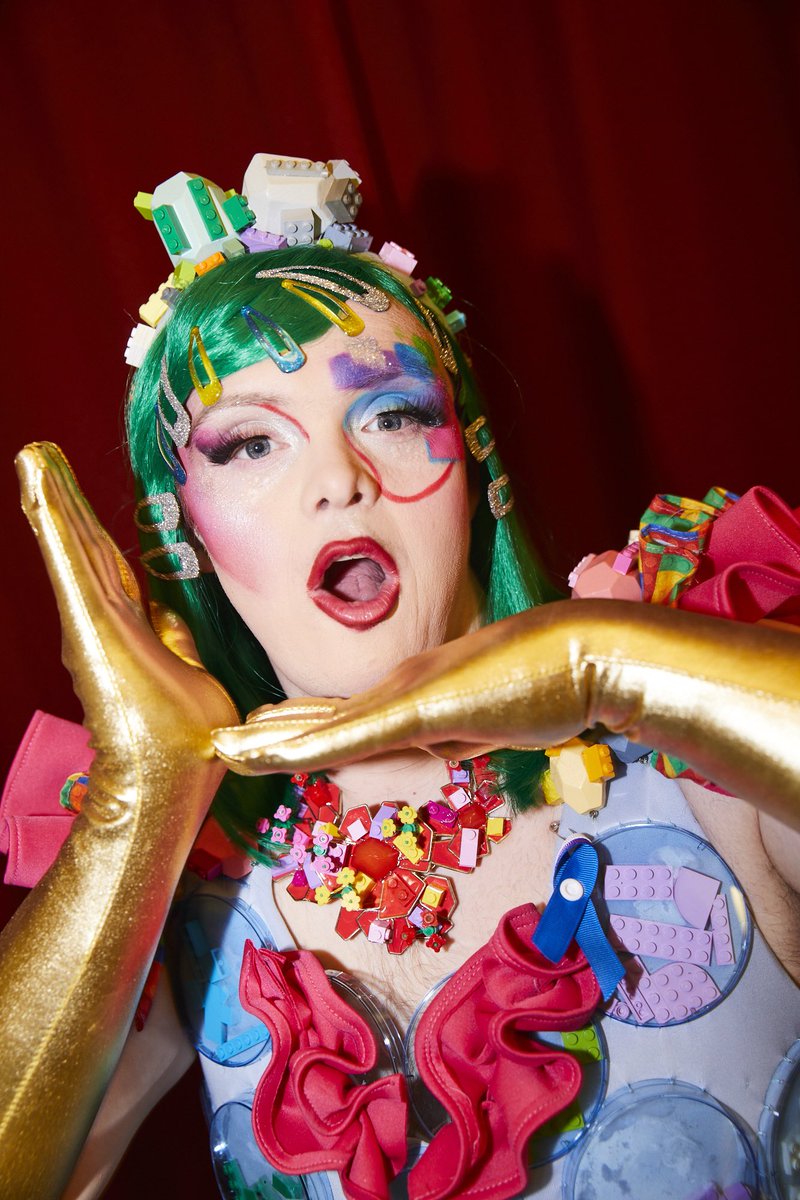 DragSyndrome's tweet photo. The ultra talented Lady Mercury at @tate Queer And Now 2023 ✨✨✨✨
Photography: @CameronMcNee
Costumes @Annesophiecvl
Art direction: @culturedevice
#dragsyndrome #QueerAndNow #Tatebritain #DragIcons #Drag #Legends #QueerAndNow23 https://t.co/BBb2eS6W9D