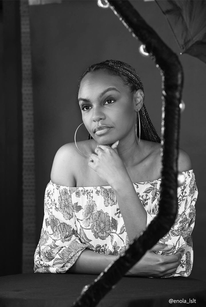 I just realized I never put up a proper tweet about #DreamitCon 🇫🇷
I’m still reading your letters + messages, liking your photos &amp; thinking about your sweet words. Love you guys immensely. Thank you Paris + <a href="/DreamitCon/">Dream It Conventions</a> for an unforgettable experience! #FRR
📸: <a href="/enola_leseault/">nono</a>