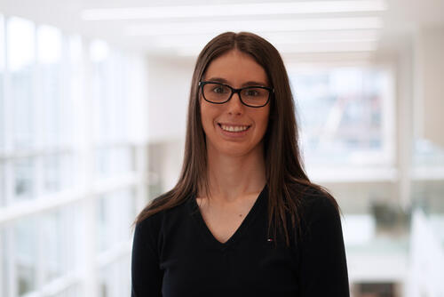Congratulations to Dr. Jackie Zehr, who has received the Governor General’s Gold Medal for her PhD research in biomechanics! 

Jackie will be honoured at Convocation tomorrow, Tuesday June 13th. 

For more information about Dr. Zehr's work: bit.ly/43zdZBu