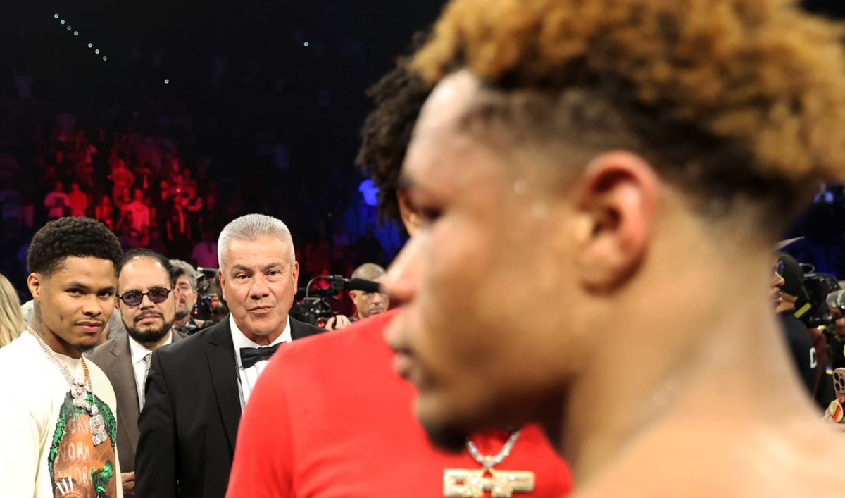 Chewy9991's tweet image. Shakur with the Shannon Briggs Klitschko vibes. "Wherever you go i go, lets go champ"