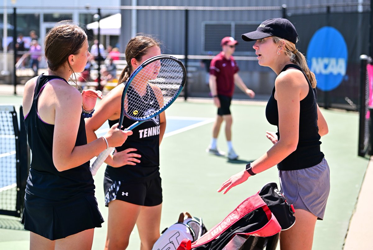 AnkenyFanatic's tweet photo. . @girlsjagtennis coach @AlliGustafson named Class 2A coach of the year: https://t.co/aWEPWSHG2E https://t.co/TyAh5QqLhR