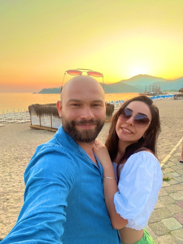ilbyforce's tweet photo. Seninle 6 ülke 24 şehir, her saniyesi keyif mutluluk. . Nice yıllarımız olsun sevgilim, karım 💕 https://t.co/TAHeGu82Hh