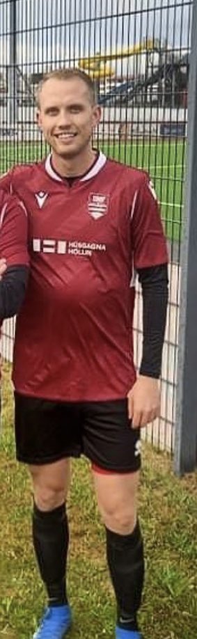 📣 - Tylkynning

Elimar Huksson hefur verið dæmdur í agabann.

Fréttir bárust af því að KFR séu að lokka leikmenn Þórsmarkar til sín. Það þarf ekki að vera löglærður til að vita það að samningsbundinn leikmaður má ekki tala við önnur lið. 

Elimar sem er lögfræðingur veit það.