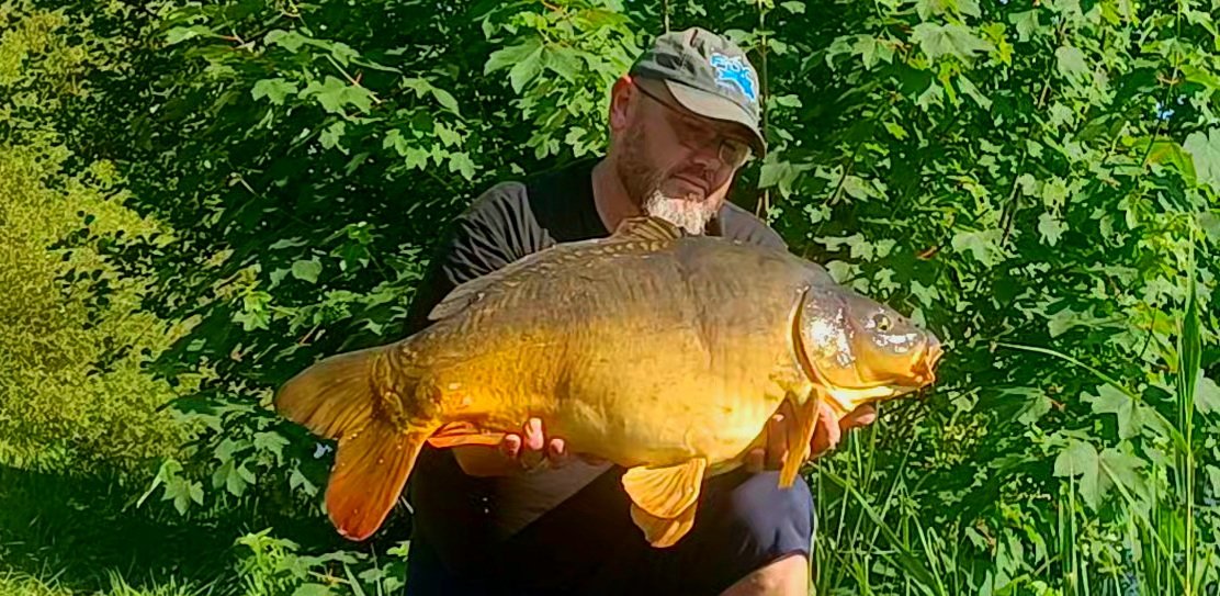 fdcbaits's tweet photo. #fdcbaits #redgarlicsalmon #popupsquid #carp #carpe https://t.co/MHCiHhYK7m