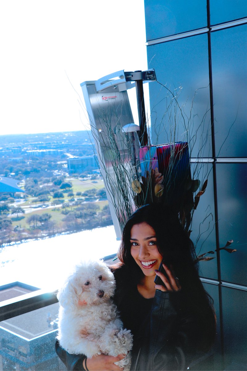 Our team of certified professional installers just deployed a mini cell tower on Sara's balcony in downtown Austin.

She’s pumped to be powering REALLY DeWi to give herself and her dog Chanel, better coverage.

REALLY.com/DeWi