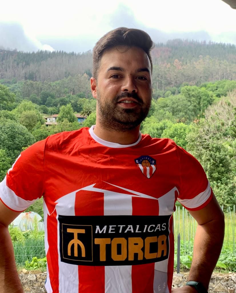 ¡¡¡NUEVO FICHAJE!!!

Marki, natural de Torazu.

Delantero muy potente y con pasado en varios equipos, destacando su paso por el Lealtad juvenil, Europa de Nava, Iberia e Independiente.

Tras una dilatada experiencia por fin va a jugar en el club de casa.
#VamosPilo ❤️🤍❤️