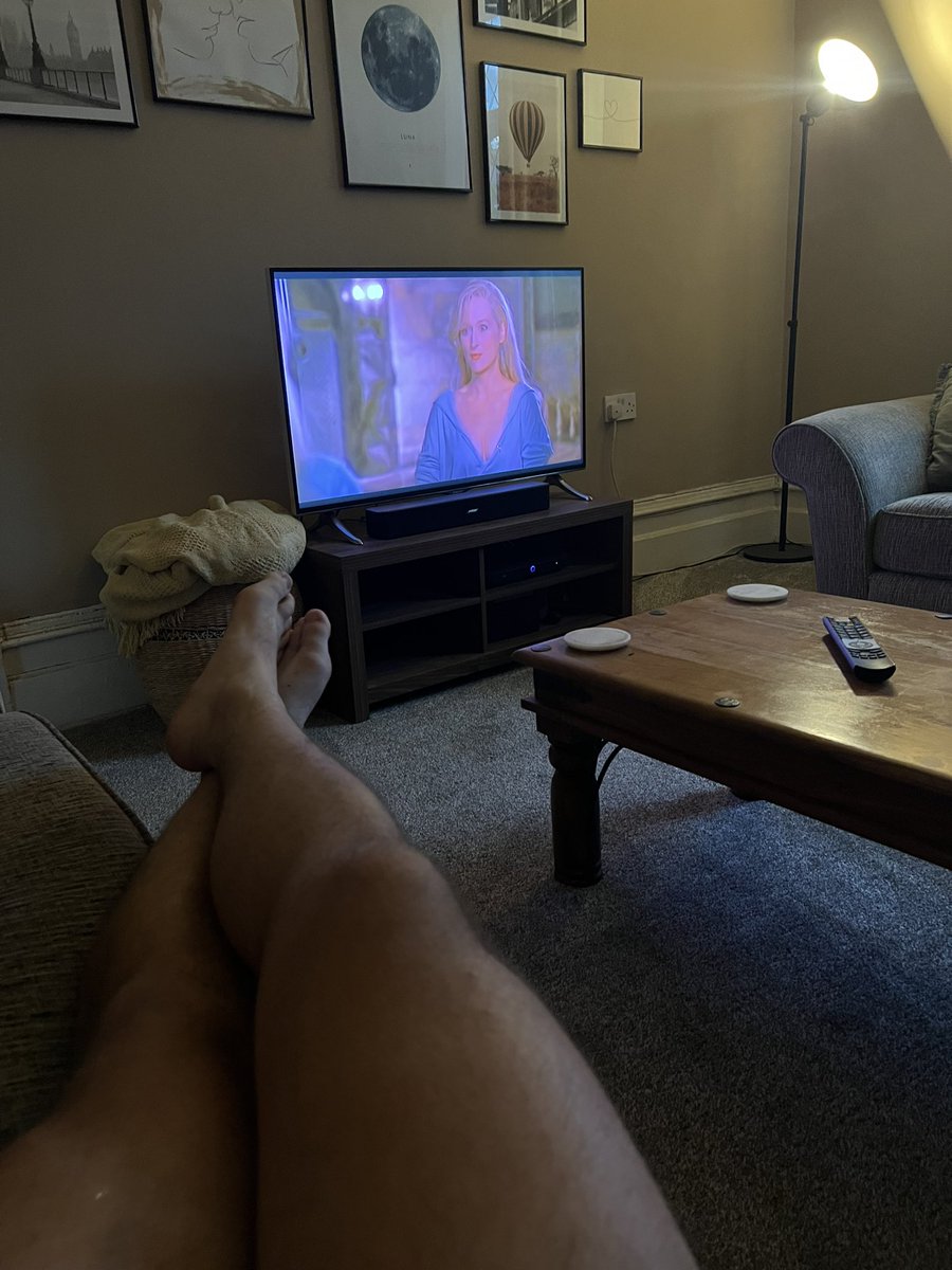 jonathandean90's tweet photo. Name me a better movie 😍 #deathbecomesher 💀 https://t.co/19iCkxncHm