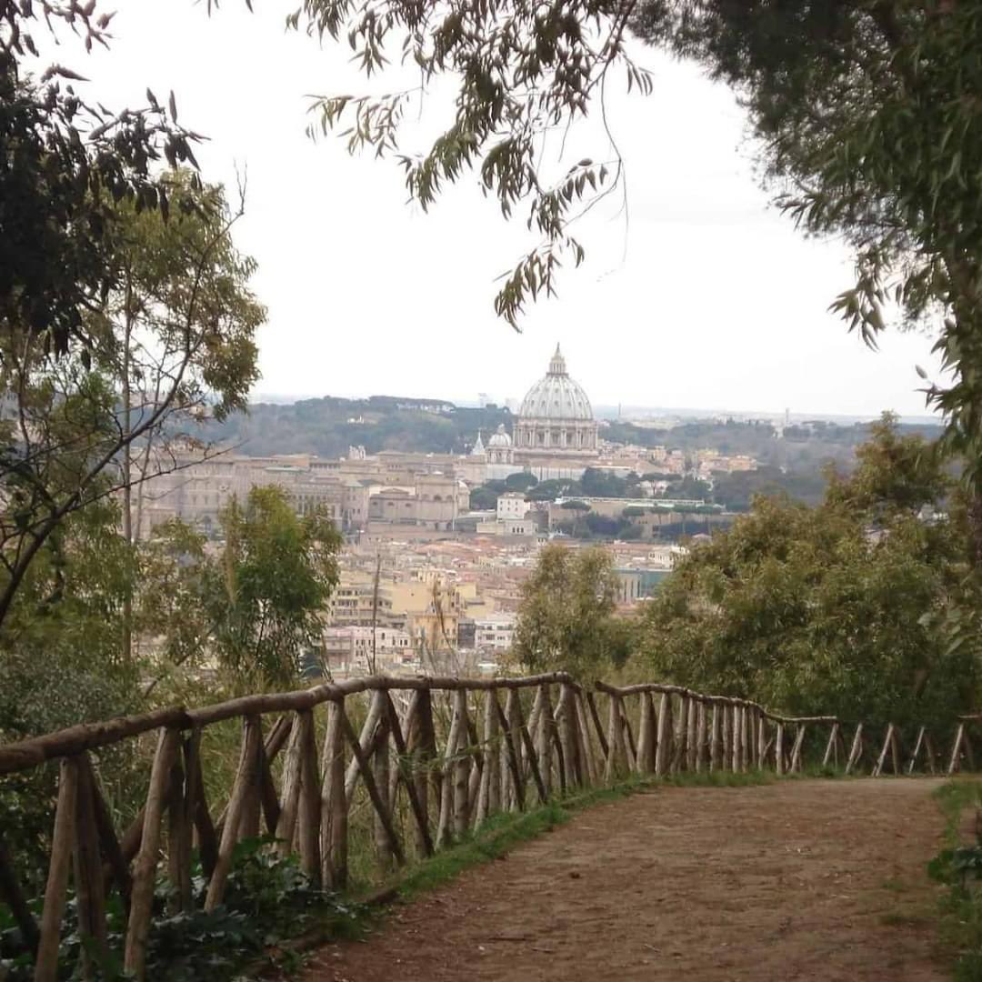 <a href="/LegambienteLa/">Legambiente Lazio</a> :”Parchi Regionali del Lazio finisce oggi un decennio importante e positivo e parte il commissariamento. RomaNatura in questi 10 anni è la migliore esperienza nella storia dei parchi laziali per quanto il suo Presidente Maurizio Gubbiotti ha saputo concretizzare”