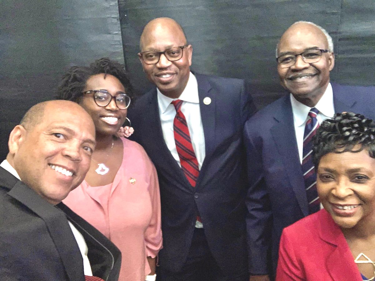 SpeakerAJones's tweet photo. Great being with @FranklinHS_BCPS Class of 2023 for their graduation. The District 10 Team and @julianejonesjr thank the Franklin families, teachers, staff and community for all their support, as it truly take a village. Congratulations to all. 
@NScottPhillips1 @voteforjenwhite https://t.co/ZdiHrgEA0n