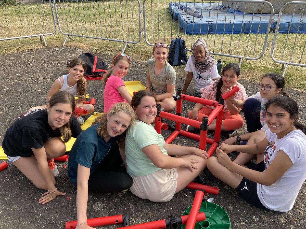 UIII have arrived in Shoreham by Sea and enjoyed an afternoon of activities in the sunshine. After an evening BBQ, we celebrated Ella’s birthday with cake and a sing along.