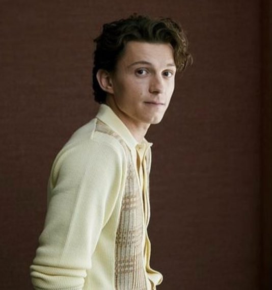 AllNewsTom's tweet photo. 📸 | New pics of Tom Holland for The Crowded Room Press. https://t.co/D6JErSKiHm