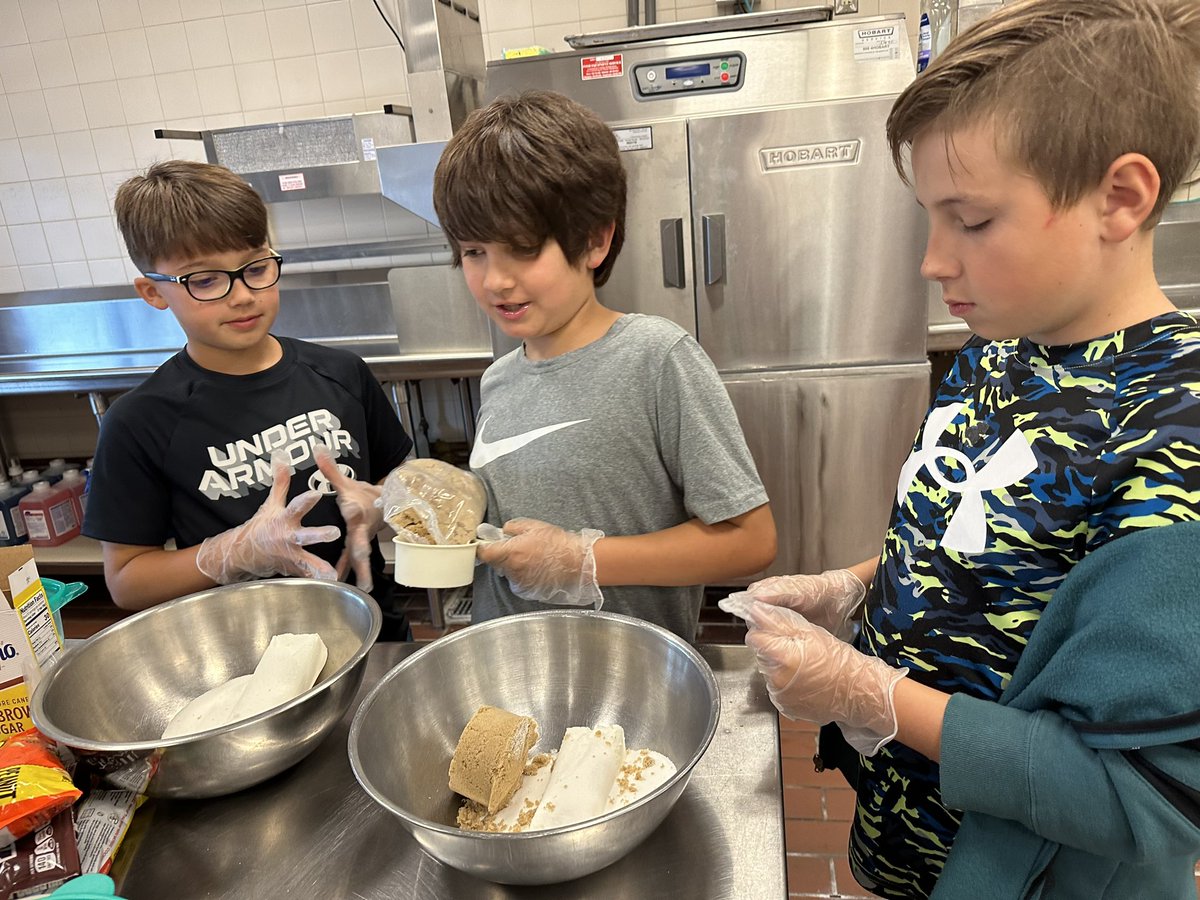 Mrs_Marth's tweet photo. SpringFest Teacher Treasure winner Josh got to bake cookies today with his friends! @PDSD_AstonES https://t.co/sAnp9q291P