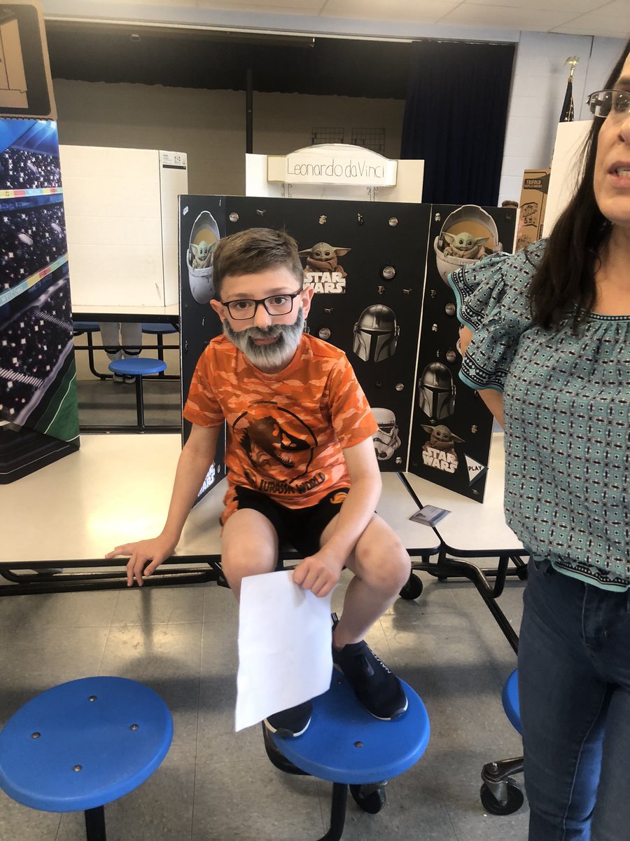 hole_suzanne's tweet photo. More Wax Museum
@HathawaySchool https://t.co/jxaKkT4uu0