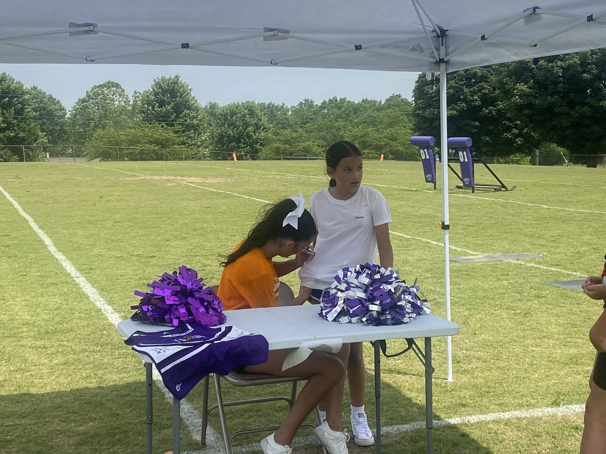 A special day for <a href="/willow_mae_/">willow mae</a> 🤍🧡