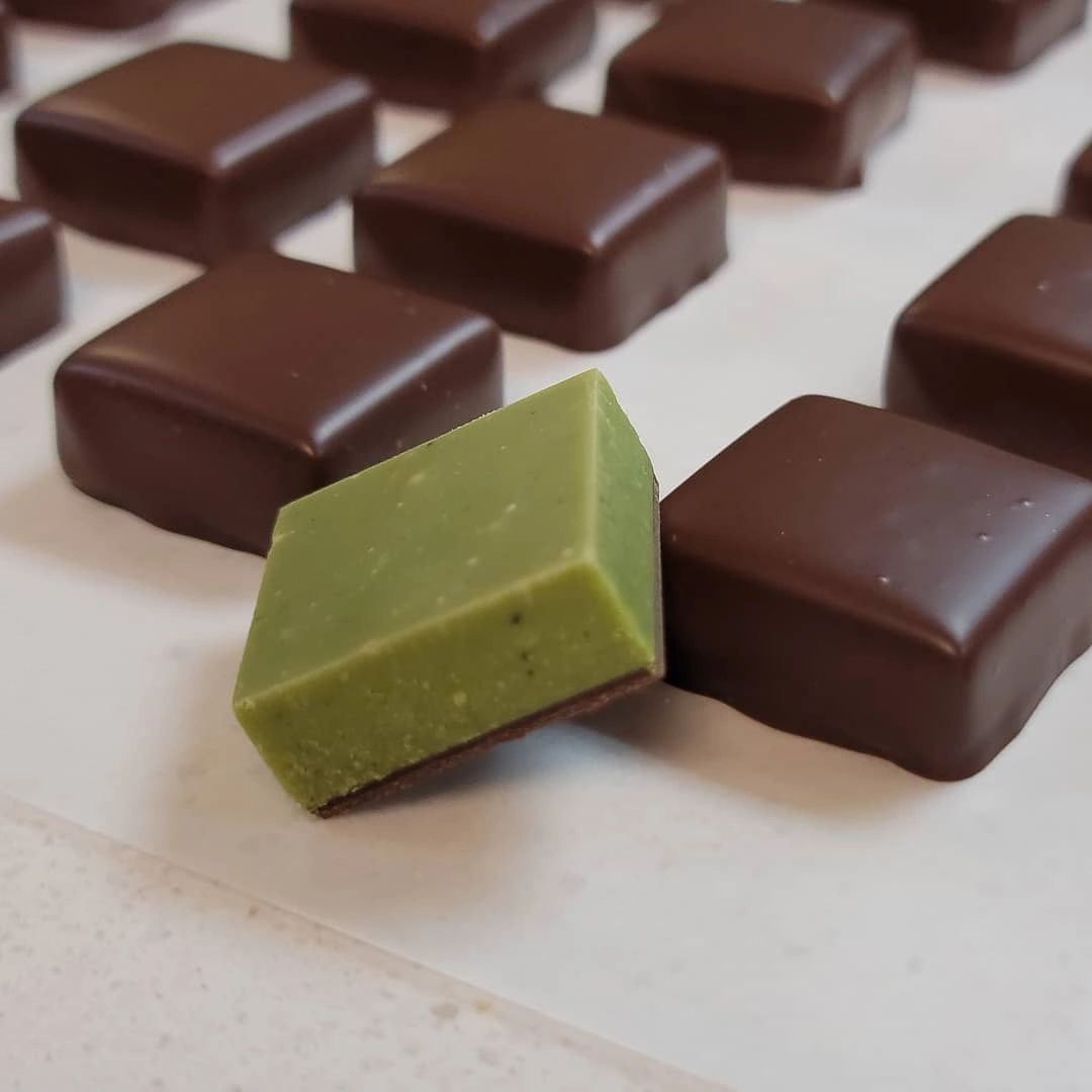 BChocolates's tweet photo. Discover a world of chocolate delights at Branson's Chocolates - the perfect destination for indulgence and happiness. #BransonsChocolates #chocolate #AshlandOregon #truffles #caramels https://t.co/t0q7r8d4OE