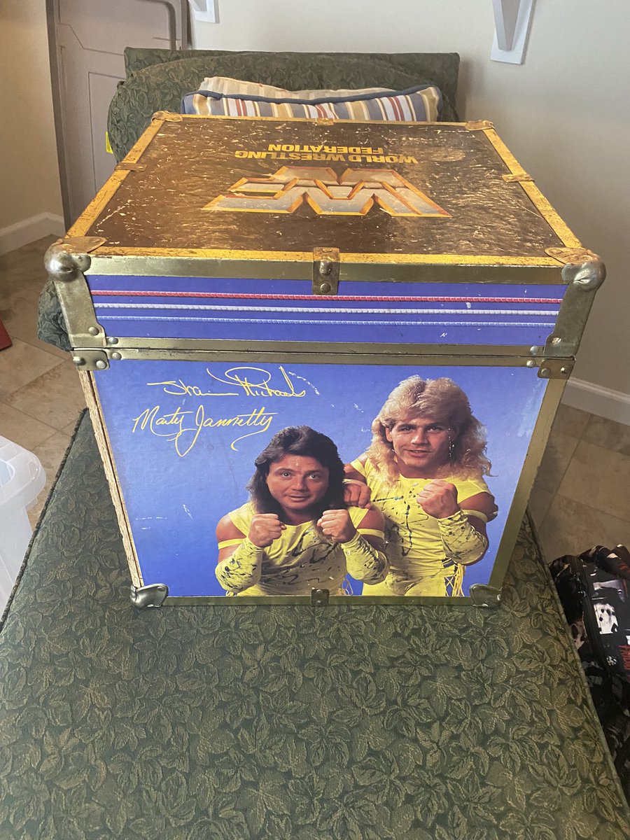 RefLarryPeace's tweet photo. Picked up this VTG 1991 WWF cube toy chest today for my personal collection. Thank you to Eddie Smith at Fragments of The Past
#WWF #ToyChest #wrestling #WWERaw https://t.co/CzyJdS8xL2