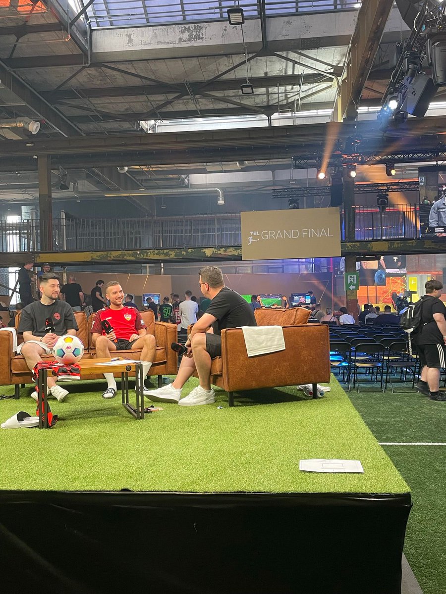 _Denii_10's tweet photo. VBL Grand Final 🏆

TOP32 Deutschlands🇩🇪 
Ziel leider nicht erreicht ❌

Damit ist die Saison auch für mich rum, Europaweit stehe ich auf dem 71.Platz und daher keine Playoffs/PlayIns für mich. 

Nächste Saison wird erneut angegriffen 🙏❤️ https://t.co/krGQfVXQkA