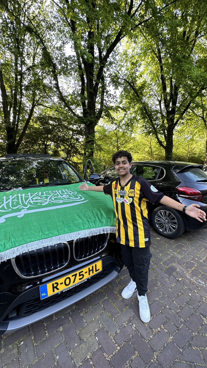Fahad_Ramadan0's tweet photo. رسالة الي انمار الحائلي 
ولدي سعيد عاشق اتحادي 
ومحب لهذا الكيان 💛🖤
يعاني من قصور وظايف الكلى 
التشخيص ( المتلازمة الكلوية )
من عمر السنتين ، يستخدم اكثر من ٢٠ حبة دواء 💊 يومياً
مختلفة منها الكيماوي ومنها علاجات اخرى 
انا كوالد لهذا الطفل ادعو الله ان يشفيه 
ويفرح قلبه المسكين فلذلك ابغى افرحه 
 في زيارة معسكر نادي الاتحاد
اذا كان في اوروبا 
انا مستعد بالتكفل بكافة المصاريف ما احتاج اي مساعدة 
فقط زيارة اللاعبين 💛🖤 

وصلوها