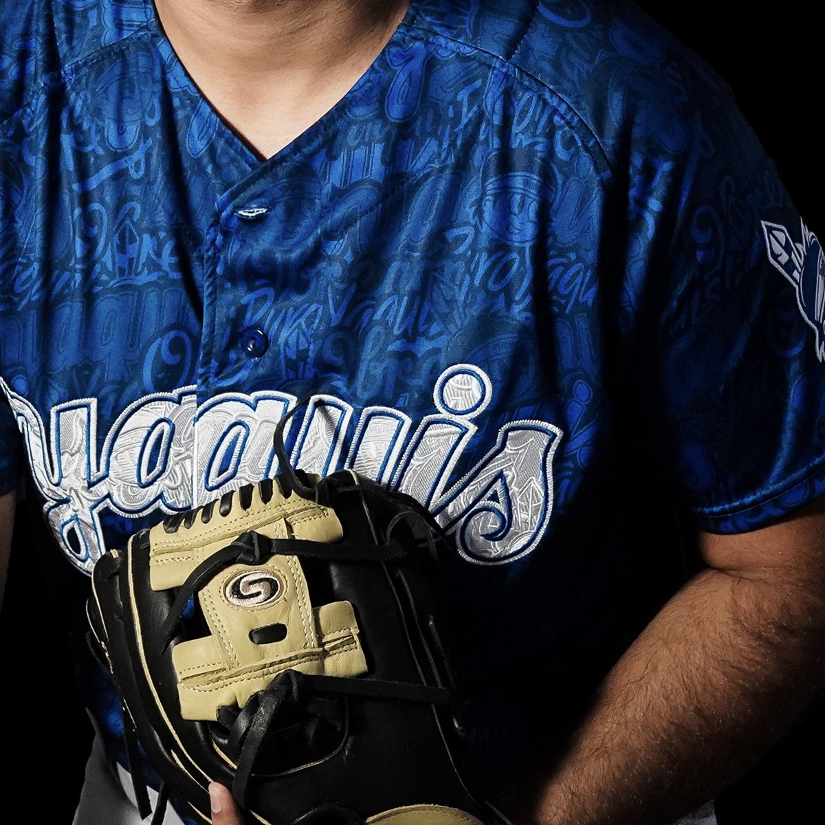 yaquis_oficial's tweet photo. I’m BLUE! 💙 nuestro NUEVO jersey para la colección 23/24 🤌🏼🪩 #PuroYaquis 

👉🏼 Disponible en tiendas oficiales y en https://t.co/M8O4CAb41U https://t.co/zBU0Hp8x6m