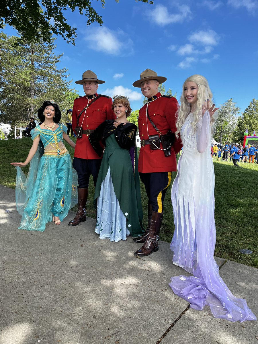 nvanrcmp tweet picture