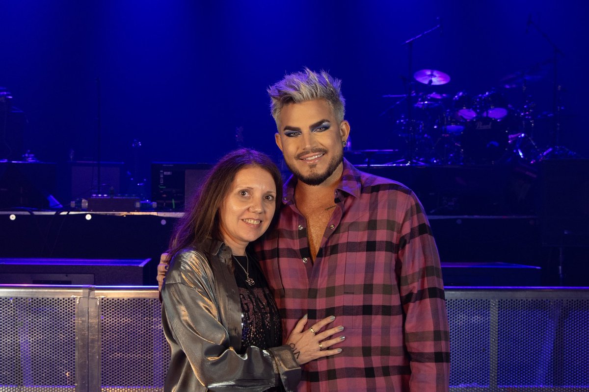 🤍 I can't express in words how HAPPY I am!!! 🤍 Thank you so much Adam! 💗 #thesweetesthuman #thebeautifulsoul #happyglambert 
#mydreamcometrue 💝