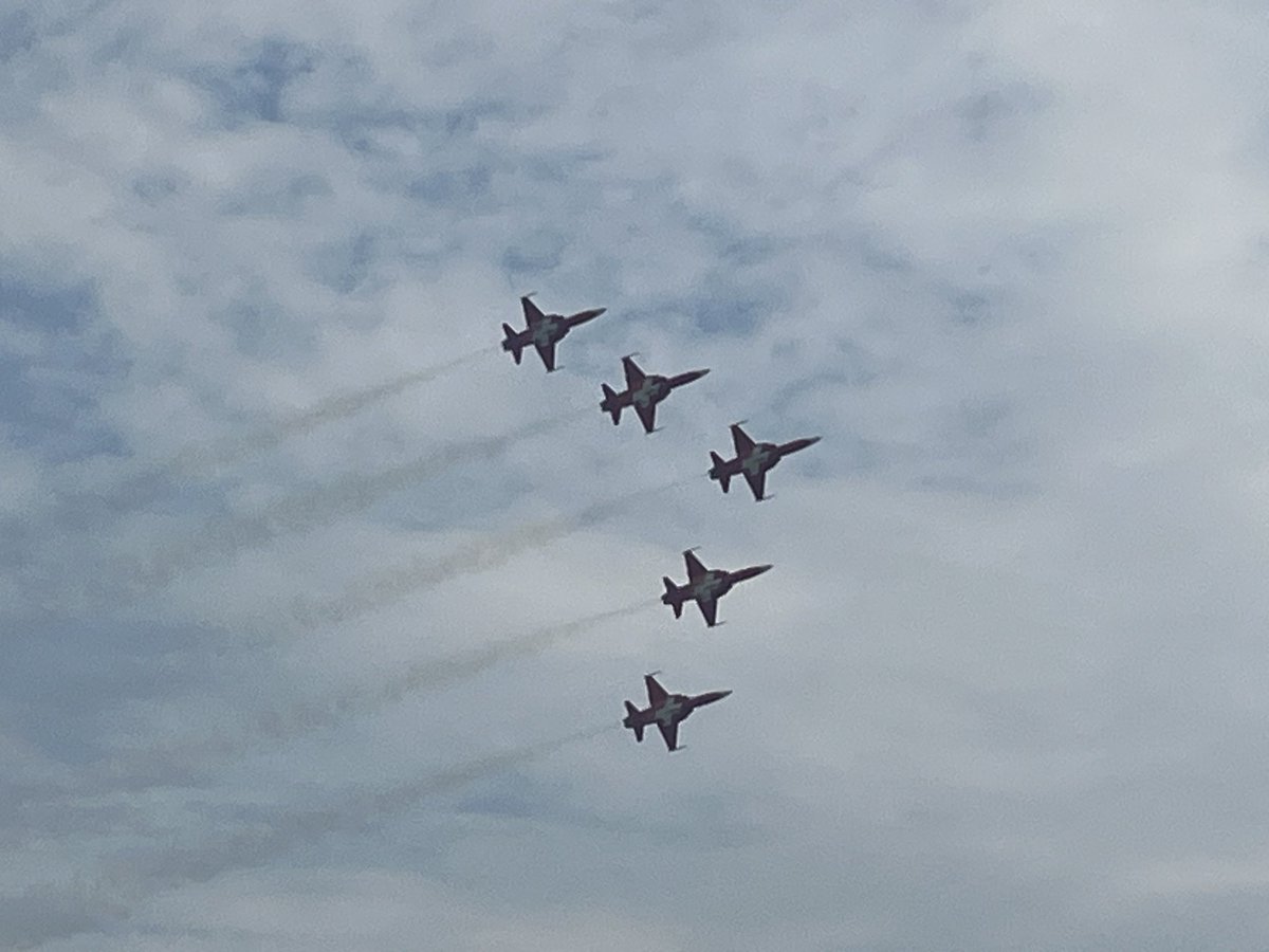 formwifi's tweet photo. Airshow Wi-Fi 60ghz ptp links and  Zyxel Wi-Fi great flying displays by all and the red arrows 
#rafcosford https://t.co/PKRqEnYDFL