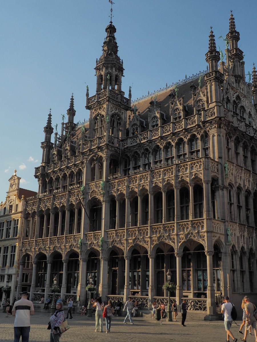 The Maison du Roi or Broodhuis in the Grand Place, Brussels, Belgium🇧🇪 

Currently, it houses the Brussels City Museum.