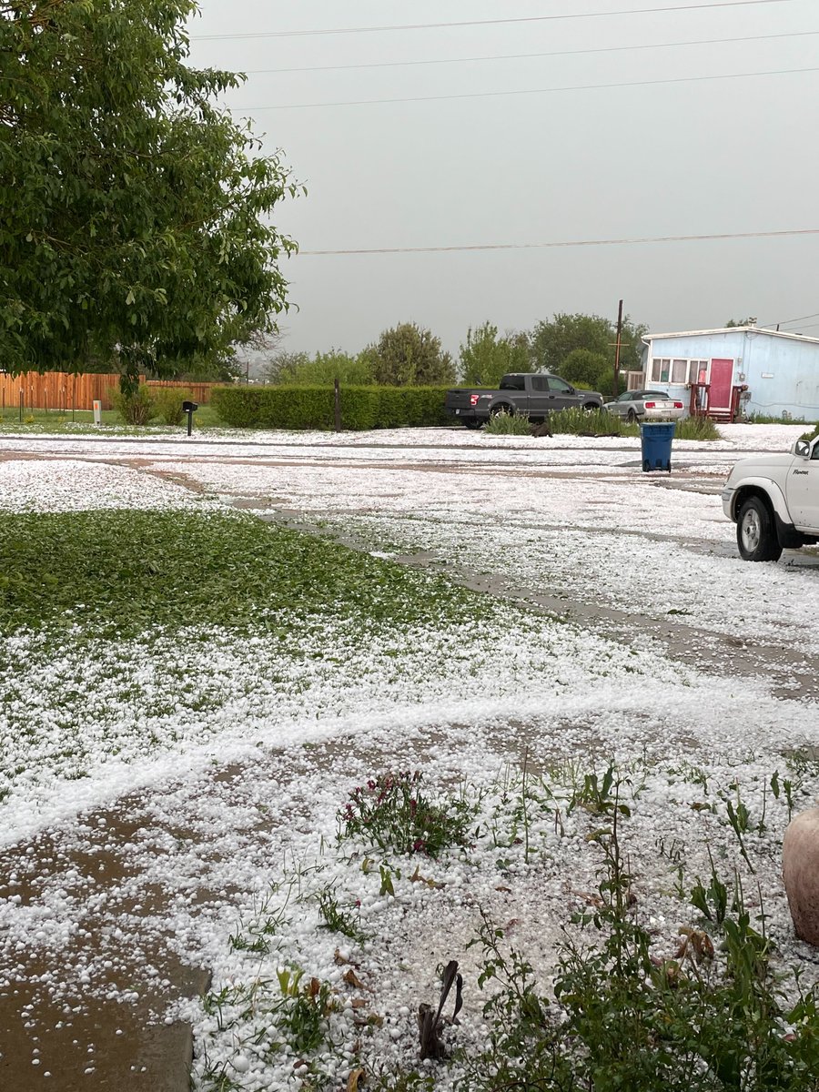 KOAA's tweet image. Here are some viewer images of the hail that has come down in Cañon City from Nick Carochi. 

#COWX #KOAA #ColoradoWeather