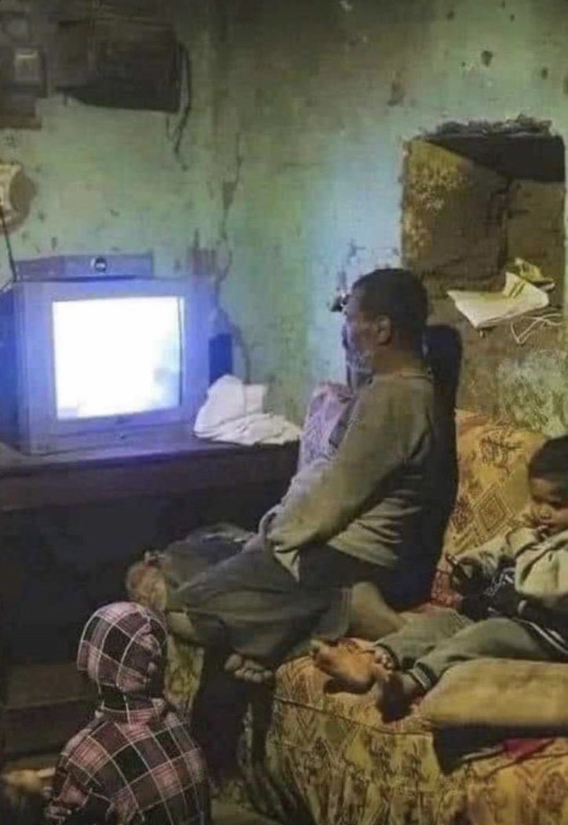 chrisblack_07's tweet photo. Valora lo que tienes,porque hay quienes no tienen nada,no hablo de lo materia va más allá de las miradas.💯 https://t.co/JtY82DEm4F