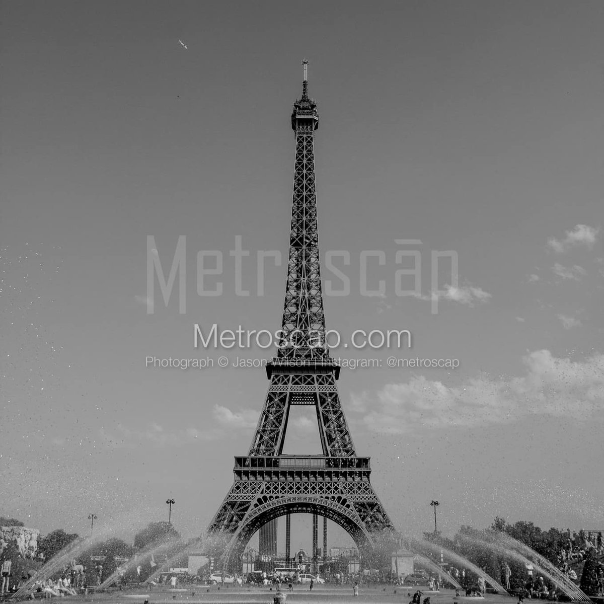 Paris images Black & White: The Eiffel Tower from the Fountains in the Trocadero Gardens #Paris #france #louvre #champselysees #arcdetriomphe #trocadero #notredame #seine #BlackWhite | metroscap.com/paris-architec…