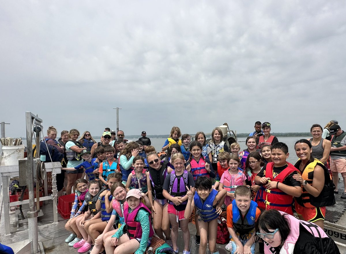 Such a great day learning at the Behan Oyster Farm!!! 🦪 #chariho #farmtotable #ashawayalum #welovescience #ashaway #HMHmodule9 #saltpond