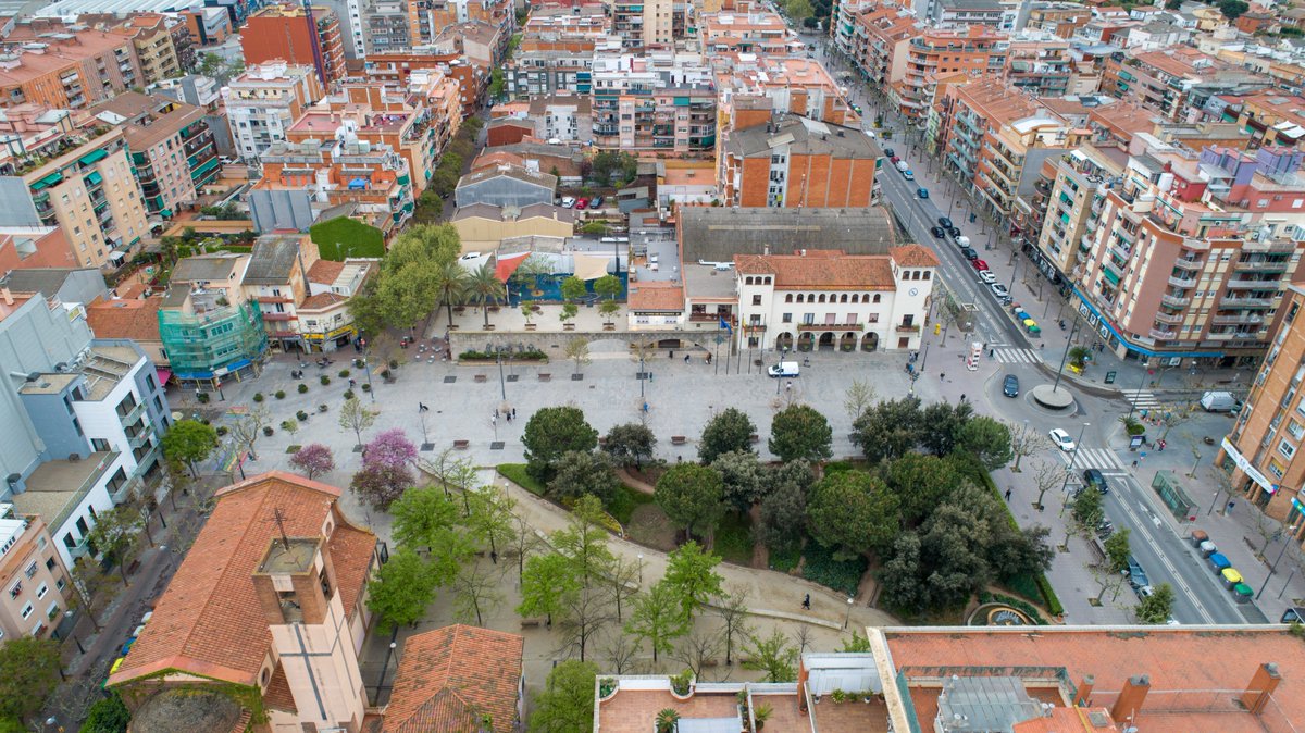 🌱 L'Oficina Local de Canvi Climàtic de l' @ajuntamentbdv  té com a objectiu calcular i reduir les emissions de CO2 de les empreses de la zona, per assolir la meta de Zero CO2 a Barberà del Vallès.

ℹ️ Tel. 93 729 72 72 / empresa@nodusbarbera.cat

#barberadelvalles #zeroco2bdv