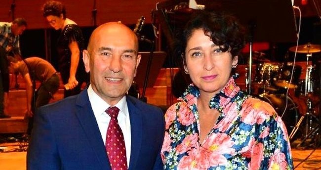 CHP belediyeciliğinde KARI- KOCA DÖNEMİ..!
📌CHP'li karı-koca arasında 188 Milyon 344 bin 590 TL'lik, ''al gülüm ver gülüm'' ilişkisi...!

▶️İzmir'in CHP'li belediye başkanı Tunç Soyer, karısı Neptün Soyer'in yönetim kurulu başkanlığını yaptığı kooperatife 15 ihalede toplamda 188